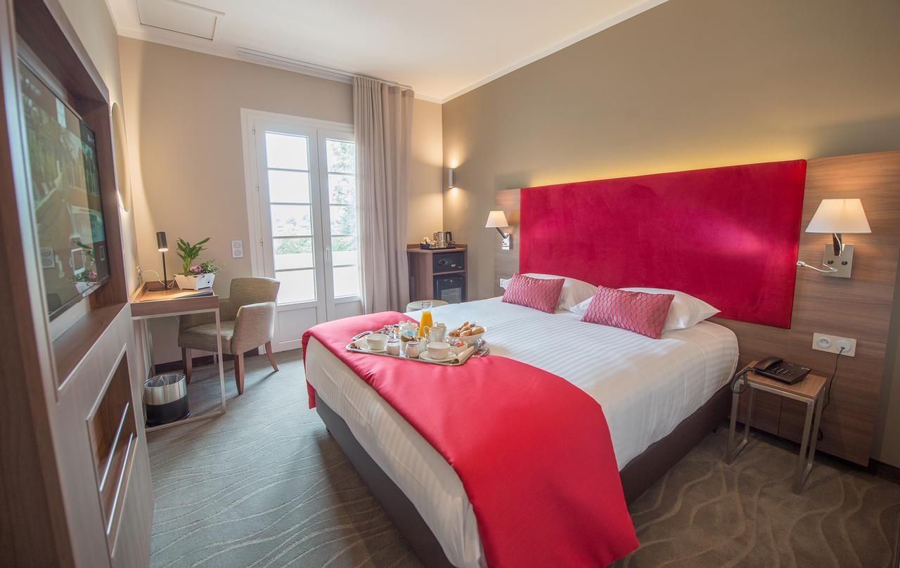 Hotel Lou Castelet Carros Εξωτερικό φωτογραφία