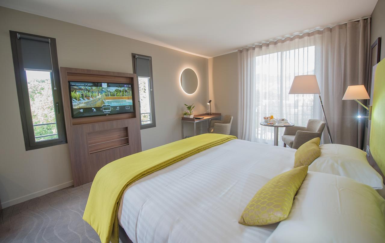 Hotel Lou Castelet Carros Εξωτερικό φωτογραφία